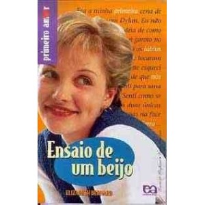 ENSAIO DE UM BEIJO